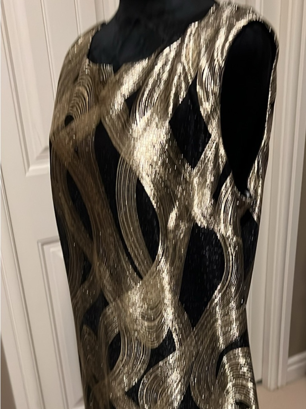 Frank Lyman Design Black and Gold Metallic Wave Dress
